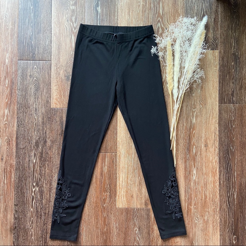 (NEW) Calzedonia - Black Leggings with Flower Lace